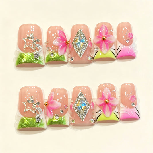 Pastel Star Petal | Short Duck Press‑on Nails