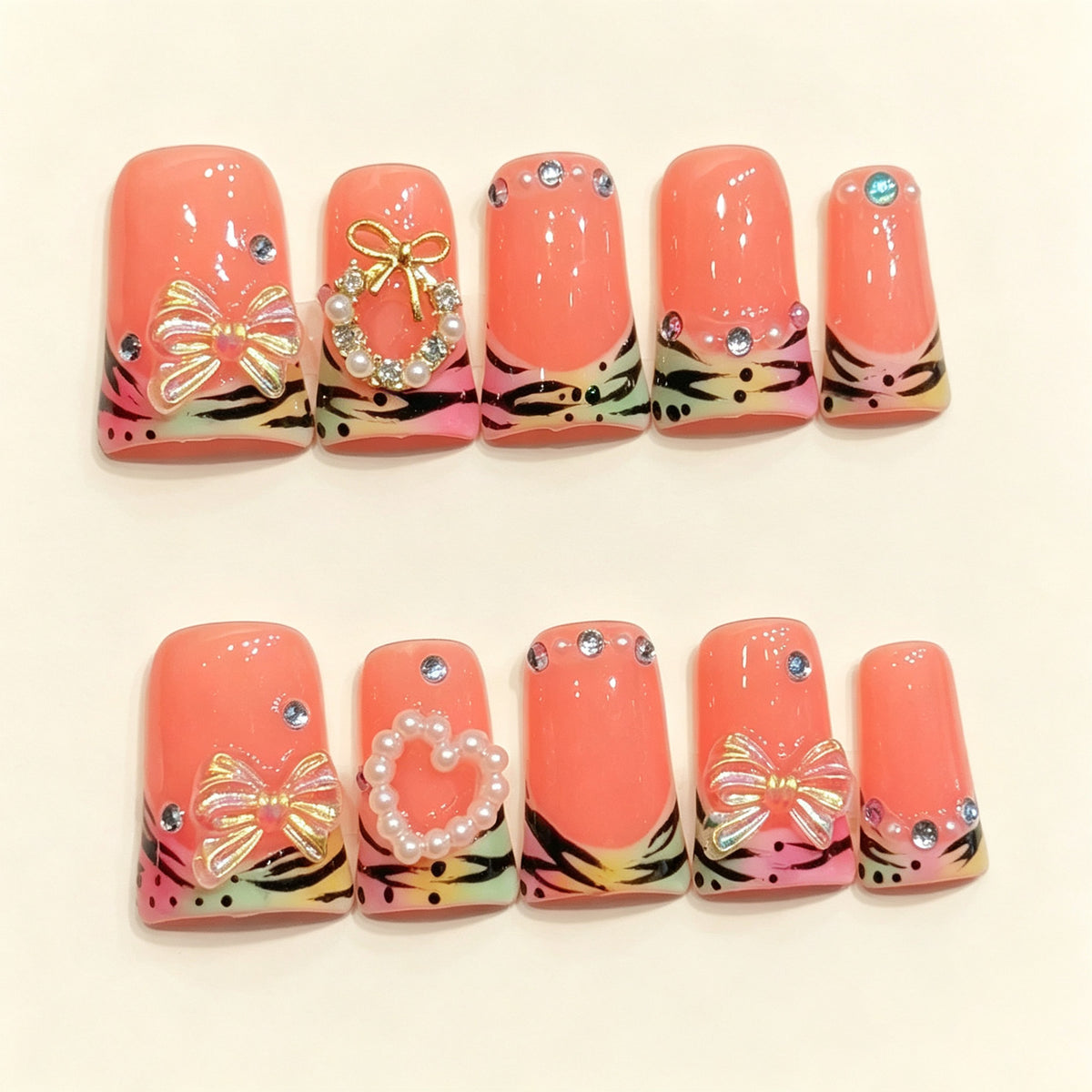 Coral Tiger Bow | Short Duck Press‑on Nails