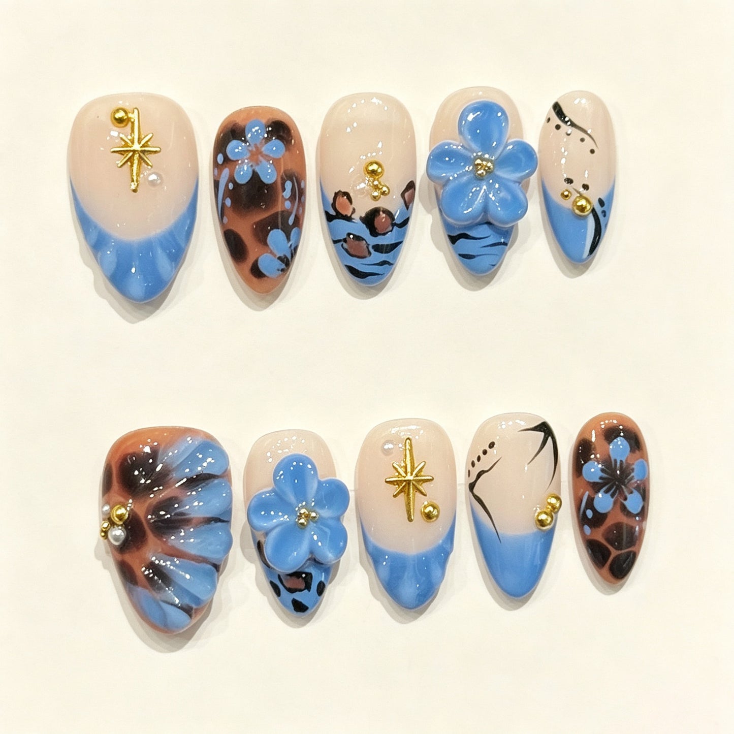 Blue Safari | Short Almond Press‑on Nails