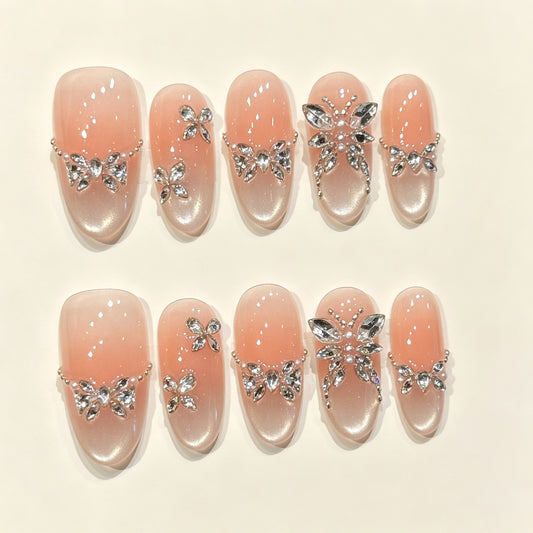 Miren Thalyn | Medium Oval Press‑on Nails