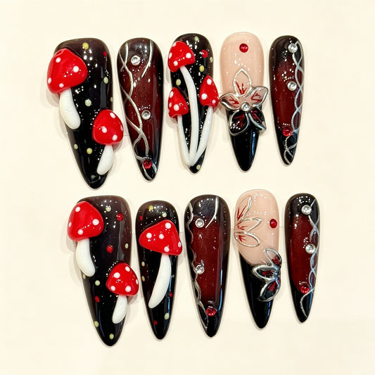 Night Fungi | Long Stiletto Press‑on Nails