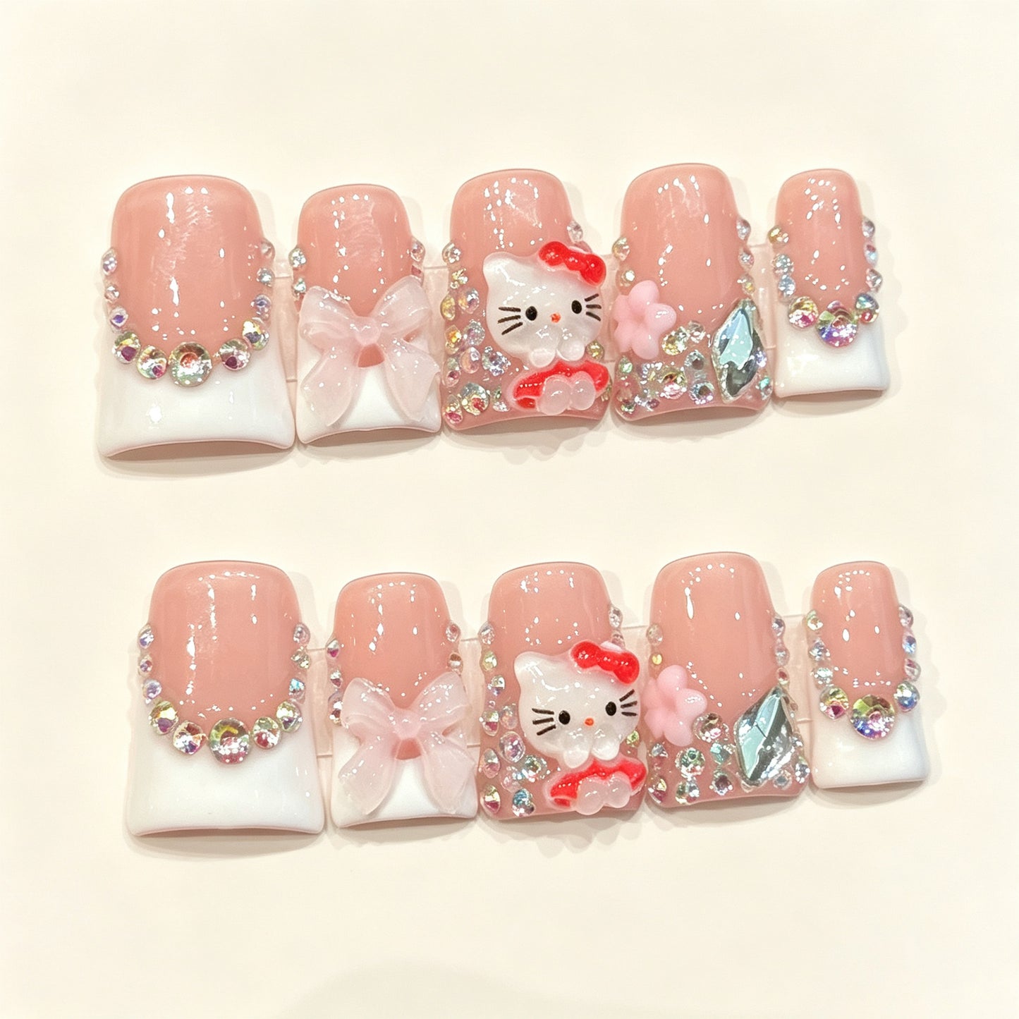 Creamy Kitty | Short Duck Press‑on Nails