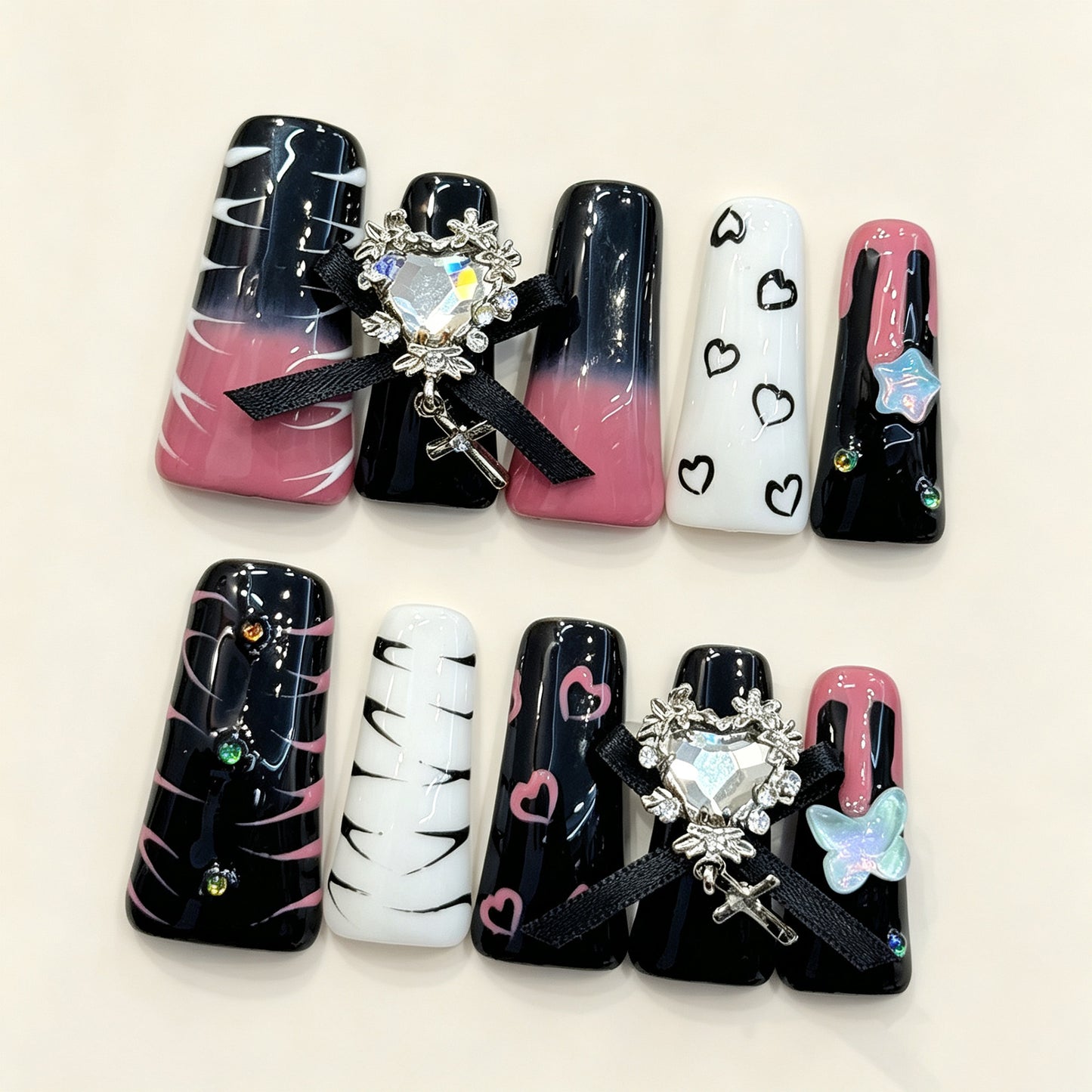 Noir Heart | Long Duck Press‑on Nails