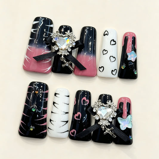 Noir Heart | Long Duck Press‑on Nails