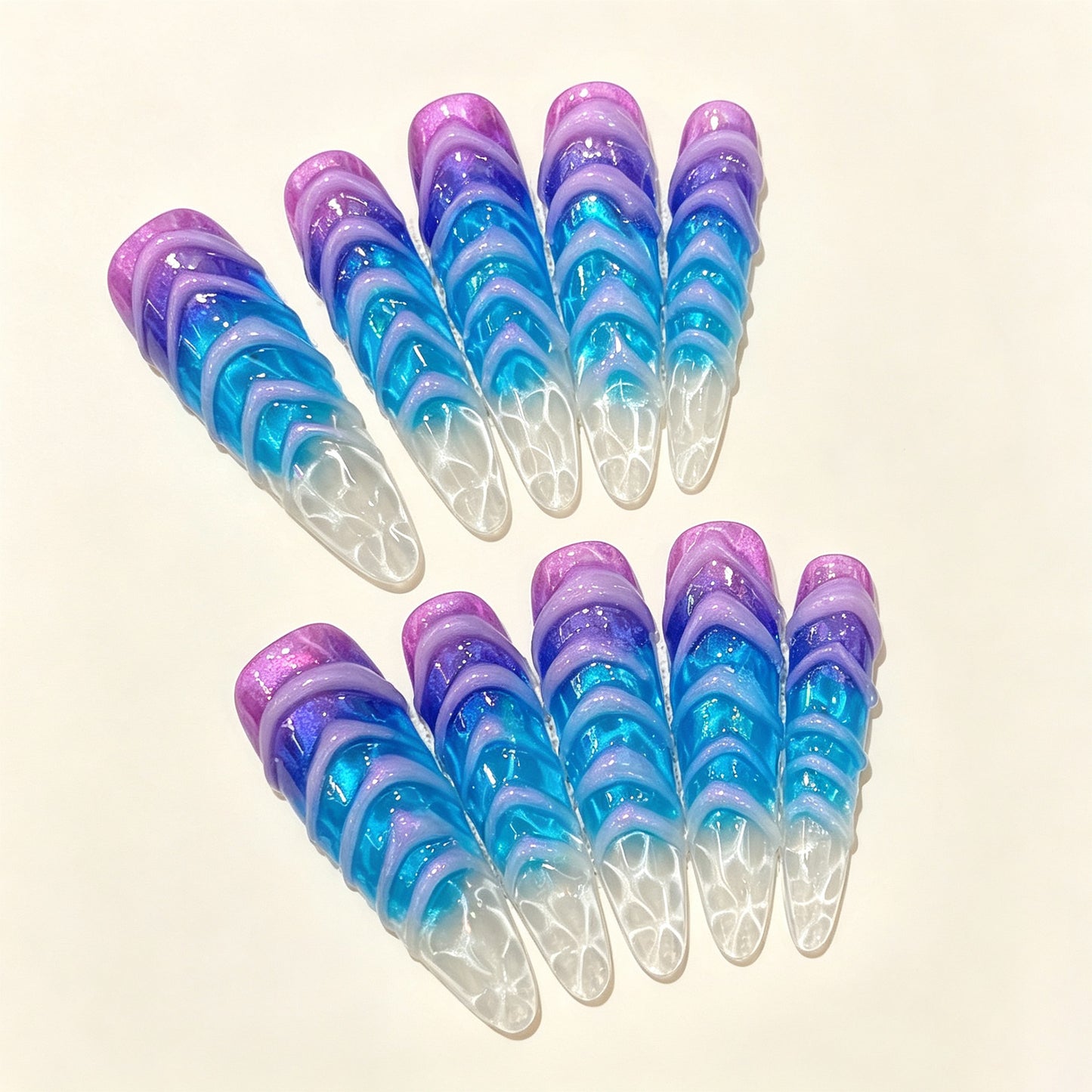 Lira Aurora | Long Stiletto Press‑on Nails