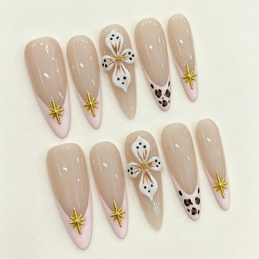 Ivory Star | Long Stiletto Press‑on Nails