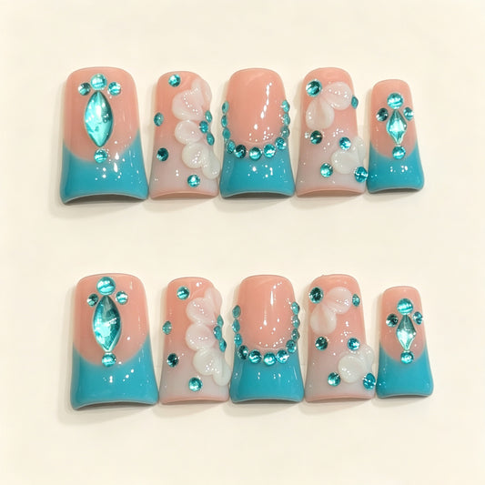 Aqua Cloud | Short Duck Press‑on Nails