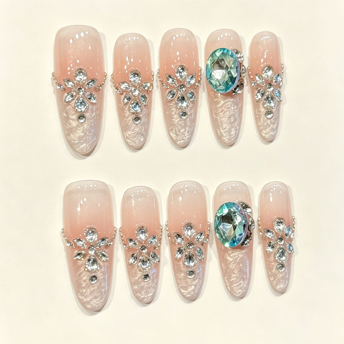 Ocean Gem | Medium Oval Press‑on Nails